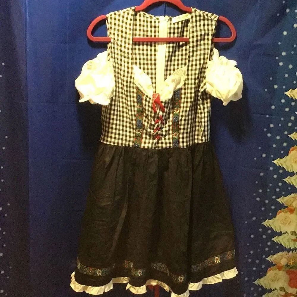 Dress by Kate kasin size large